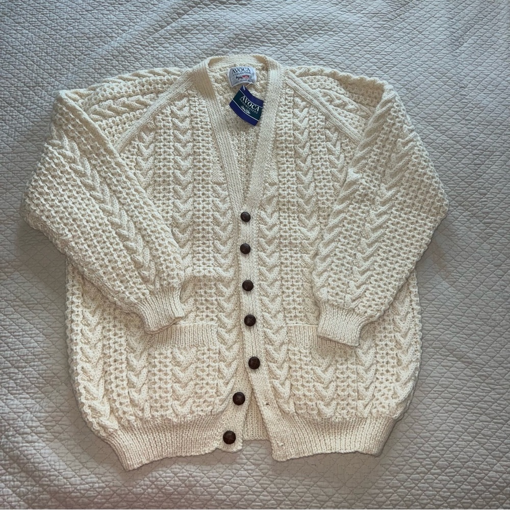NWT Irish Fisherman’s V-neck cardigan with front pockets.  Size XL?